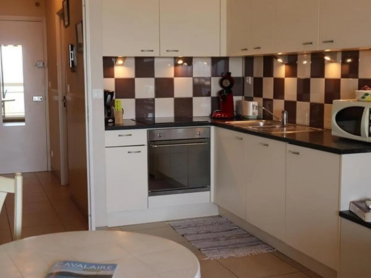 Studio Cabine Climatise Avec Terrasse, Parking, Animaux Admis - Fr-1-100-184 Cavalaire-sur-Mer Lägenhet